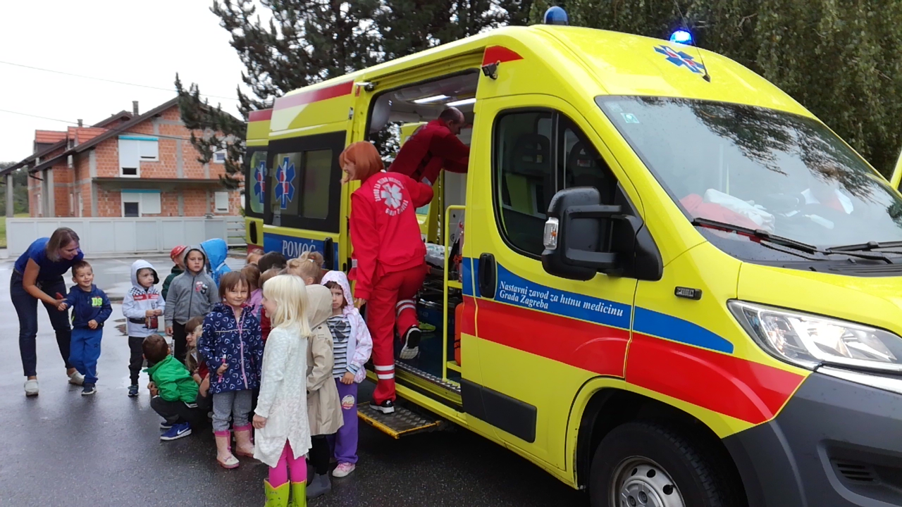 Vozilo hitne medicinske pomoći stiglo nam je u posjet!